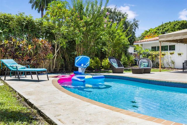 11121 Griffing Blvd, Biscayne Park, FL 33161
