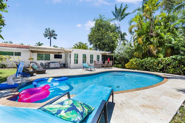 11121 Griffing Blvd, Biscayne Park, FL 33161