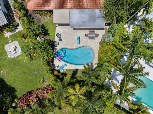 11121 Griffing Blvd, Biscayne Park, FL 33161