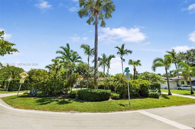 11121 Griffing Blvd, Biscayne Park, FL 33161