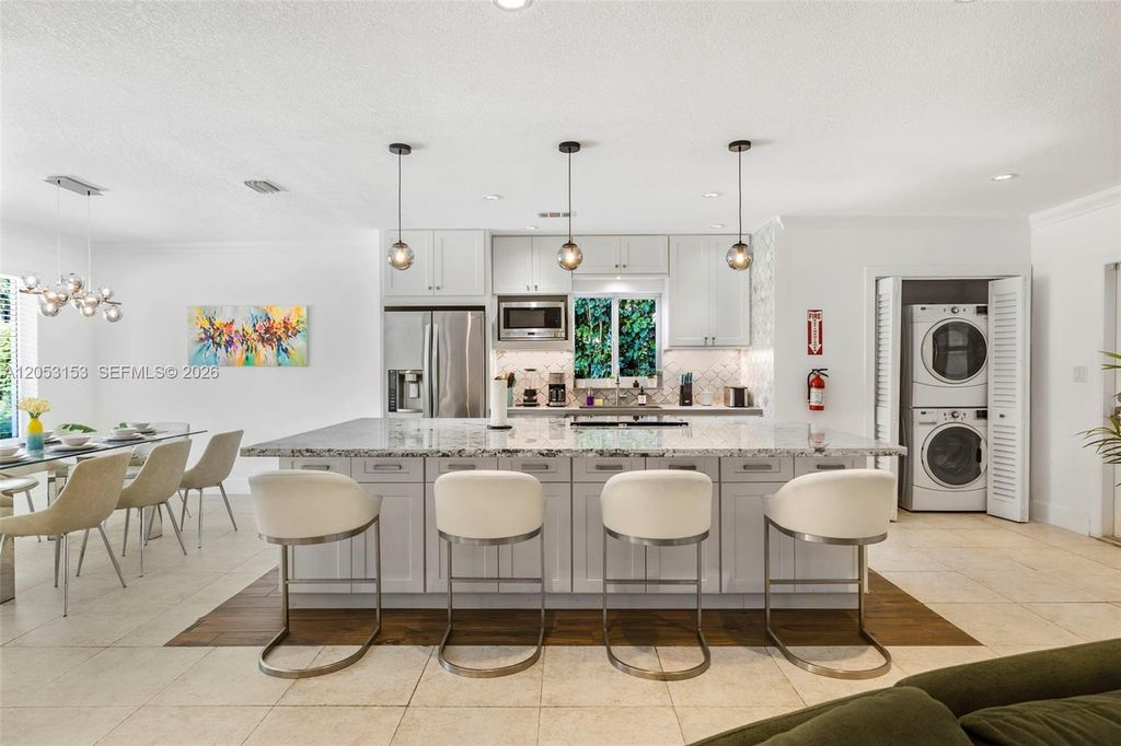 11121 Griffing Blvd, Biscayne Park, FL 33161