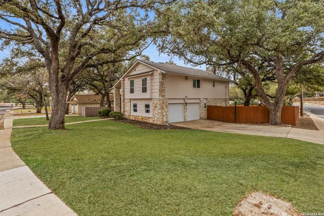 14131 Kings Meadows, San Antonio, TX 78231