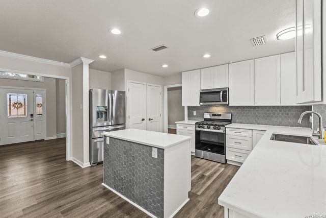 14131 Kings Meadows, San Antonio, TX 78231