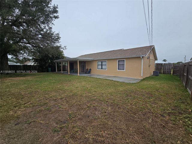 4673 SW Obelisk St, Port St. Lucie, FL 34953