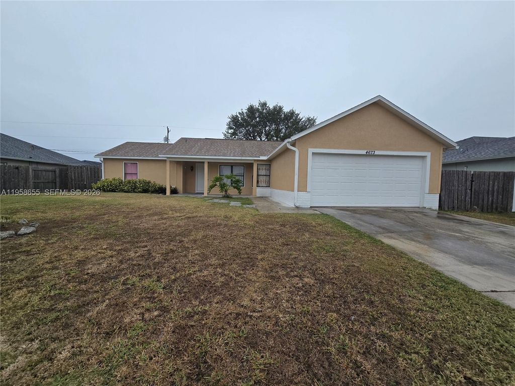 4673 SW Obelisk St, Port St. Lucie, FL 34953