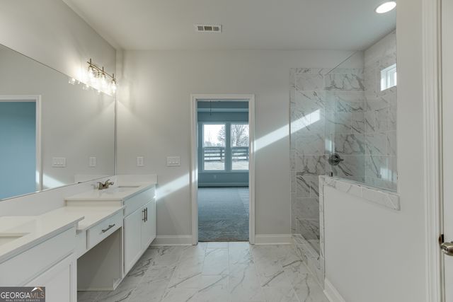 210 Oakdale Road 37, Jefferson, GA 30549