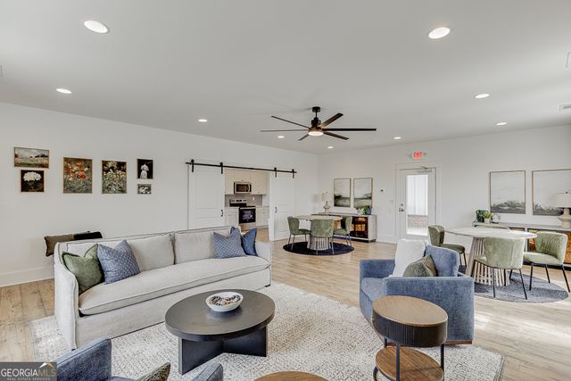 210 Oakdale Road 37, Jefferson, GA 30549