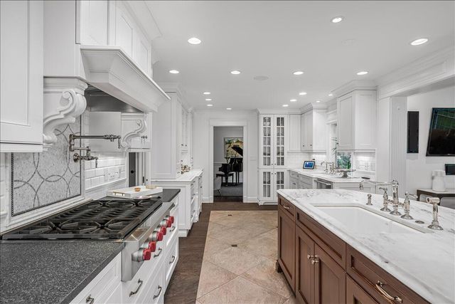 1371 Strawberry Lane, Lexington, KY 40502