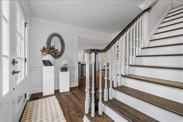 1371 Strawberry Lane, Lexington, KY 40502