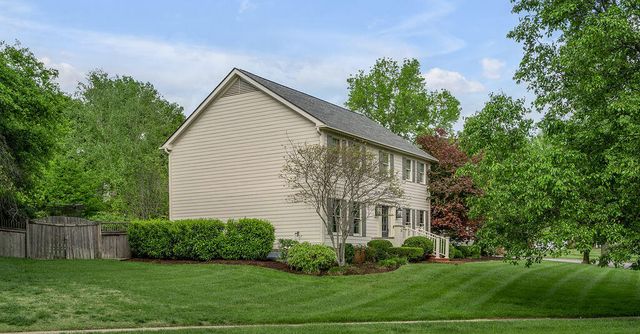 1371 Strawberry Lane, Lexington, KY 40502