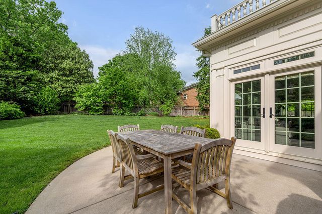 1371 Strawberry Lane, Lexington, KY 40502