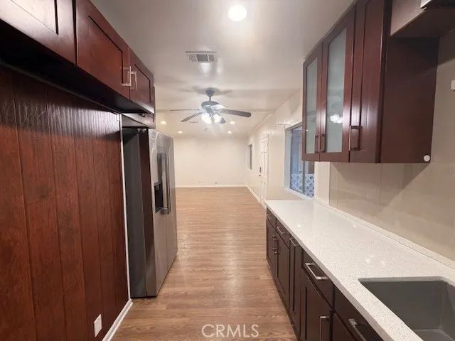 1153 Justin A, Glendale, CA 91201