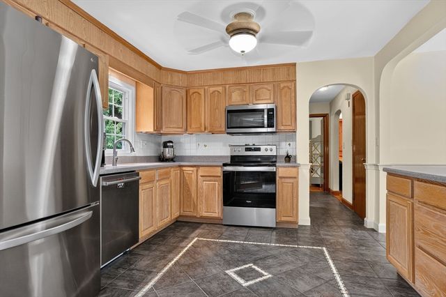 141 Holliston St, Medway, MA 02053