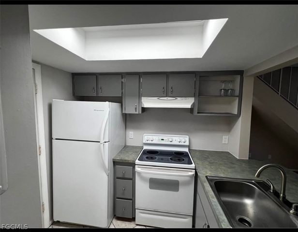 3401 New South Province BLVD 2, Fort Myers, FL 33907