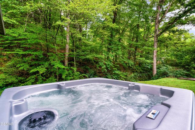 732 Hardin Lane, Sevierville, TN 37862