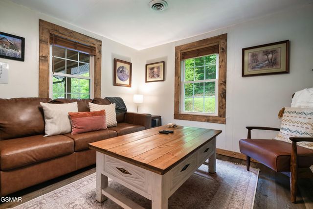 732 Hardin Lane, Sevierville, TN 37862