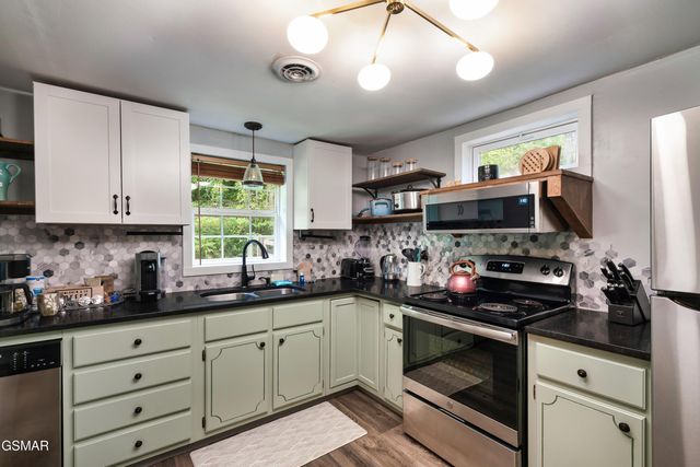 732 Hardin Lane, Sevierville, TN 37862