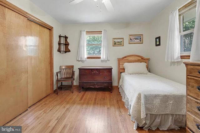 2048 BUSTLETON RD, Burlington, NJ 08016
