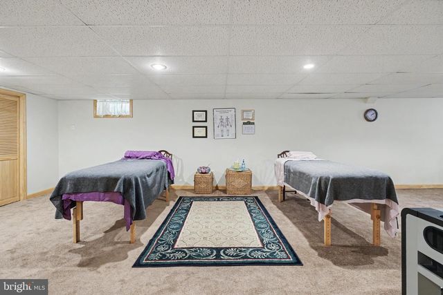 2048 BUSTLETON RD, Burlington, NJ 08016