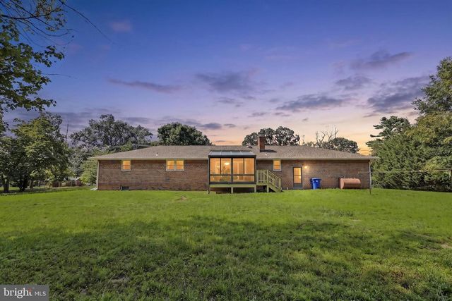 2048 BUSTLETON RD, Burlington, NJ 08016