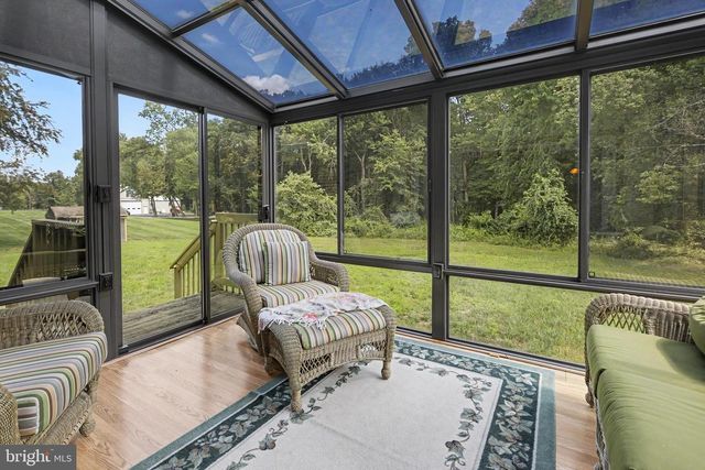 2048 BUSTLETON RD, Burlington, NJ 08016