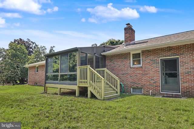 2048 BUSTLETON RD, Burlington, NJ 08016