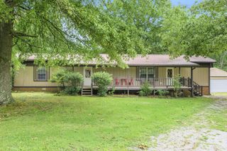225 Pineview Dr, Springville, TN 38256