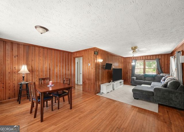 195 Hood Avenue, Fayetteville, GA 30214