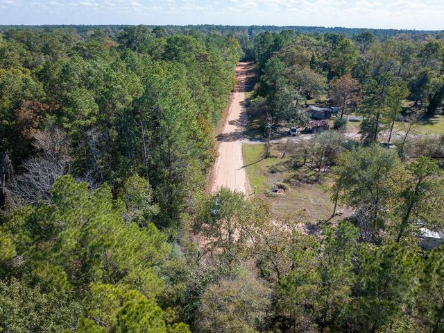 80 Rosenwall Road, Huntsville, TX 77320