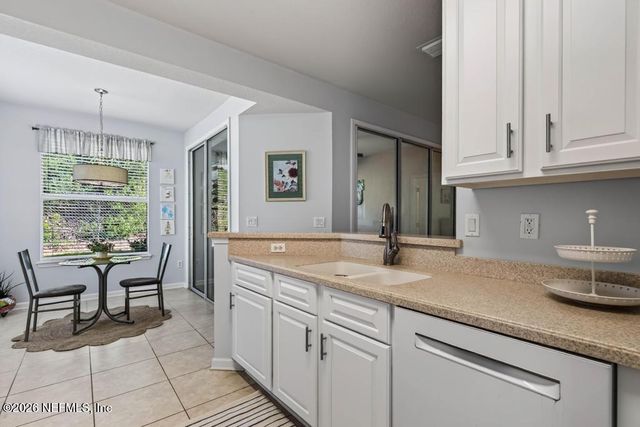 8573 LITTLE SWIFT Circle 31B, Jacksonville, FL 32256