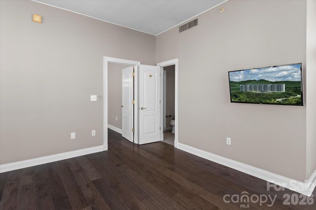 315 Arlington Avenue 906, Charlotte, NC 28203
