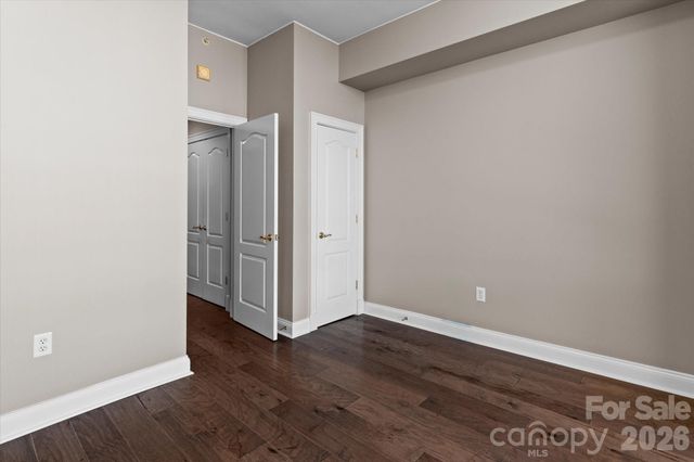 315 Arlington Avenue 906, Charlotte, NC 28203