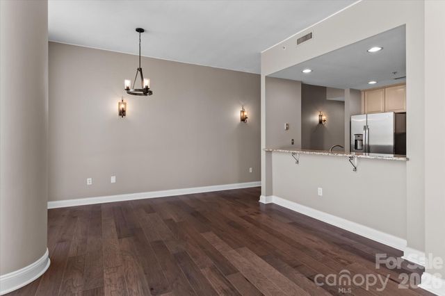 315 Arlington Avenue 906, Charlotte, NC 28203