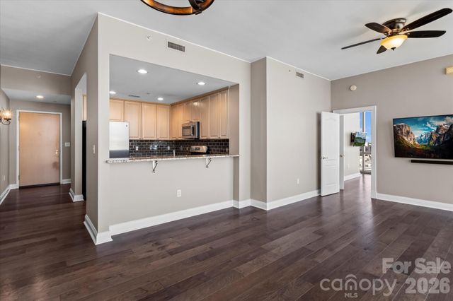 315 Arlington Avenue 906, Charlotte, NC 28203