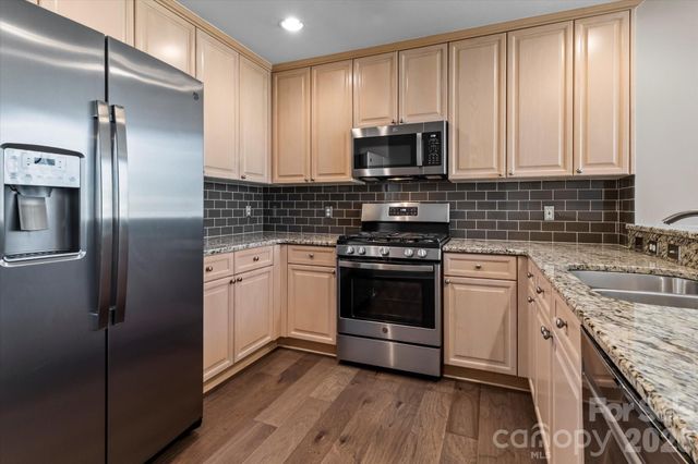 315 Arlington Avenue 906, Charlotte, NC 28203