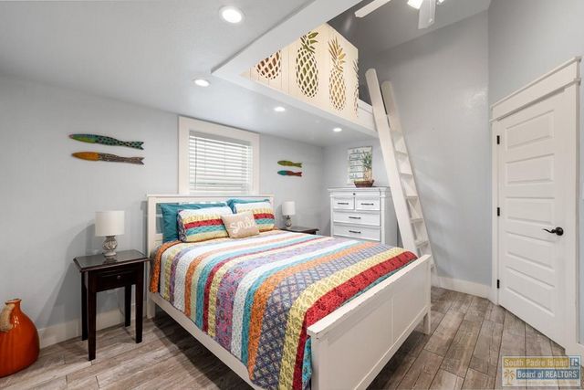 204 W Mesquite St., South Padre Island, TX 78597