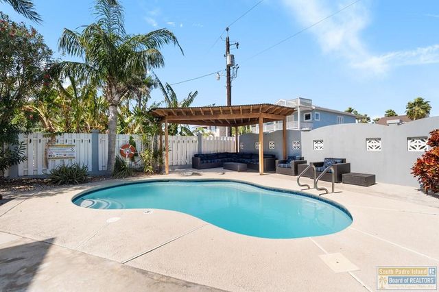 204 W Mesquite St., South Padre Island, TX 78597