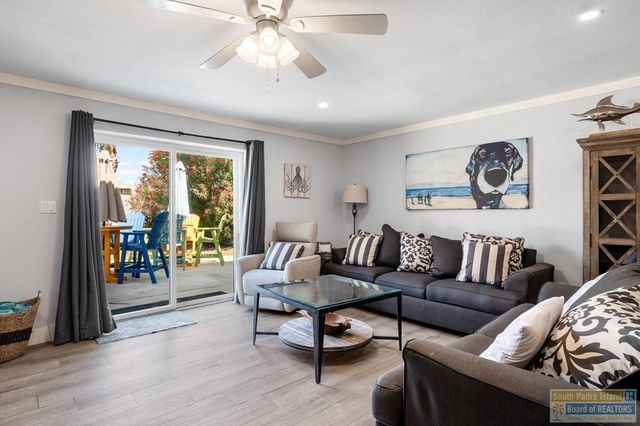 204 W Mesquite St., South Padre Island, TX 78597