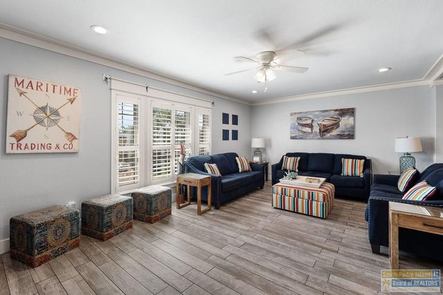 204 W Mesquite St., South Padre Island, TX 78597