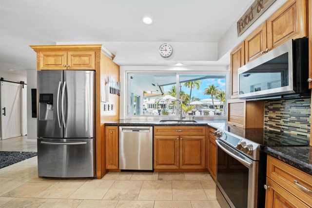 2821 NE 9th Court, Pompano Beach, FL 33062