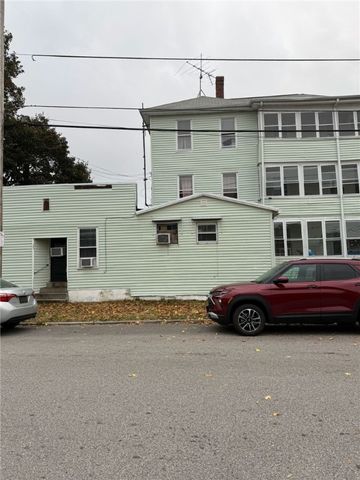 118 Chaplin Street, Pawtucket, RI 02861