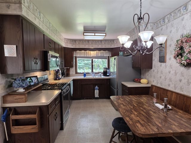 5163 Burning Tree Road, Kalamazoo, MI 49009