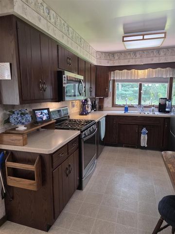 5163 Burning Tree Road, Kalamazoo, MI 49009