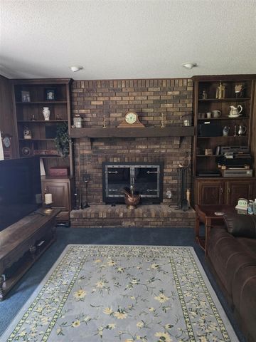 5163 Burning Tree Road, Kalamazoo, MI 49009