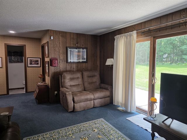 5163 Burning Tree Road, Kalamazoo, MI 49009
