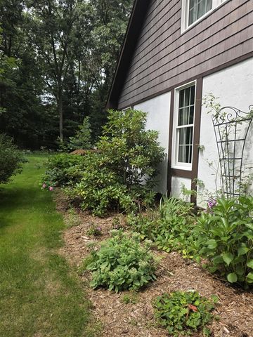 5163 Burning Tree Road, Kalamazoo, MI 49009