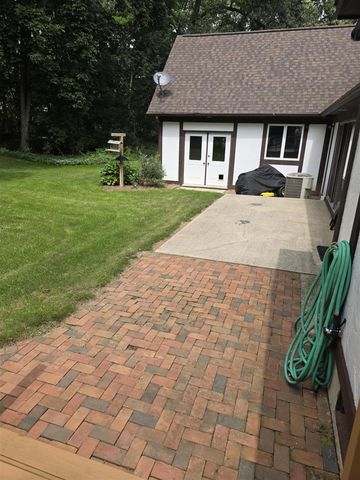 5163 Burning Tree Road, Kalamazoo, MI 49009