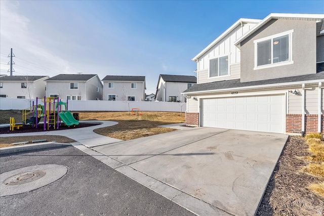 4252 W ANASAZI PARK CT, Riverton, UT 84096