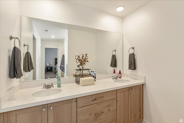 4252 W ANASAZI PARK CT, Riverton, UT 84096