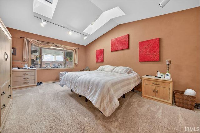 2160 S Ridgeview Road, Logansport, IN 46947